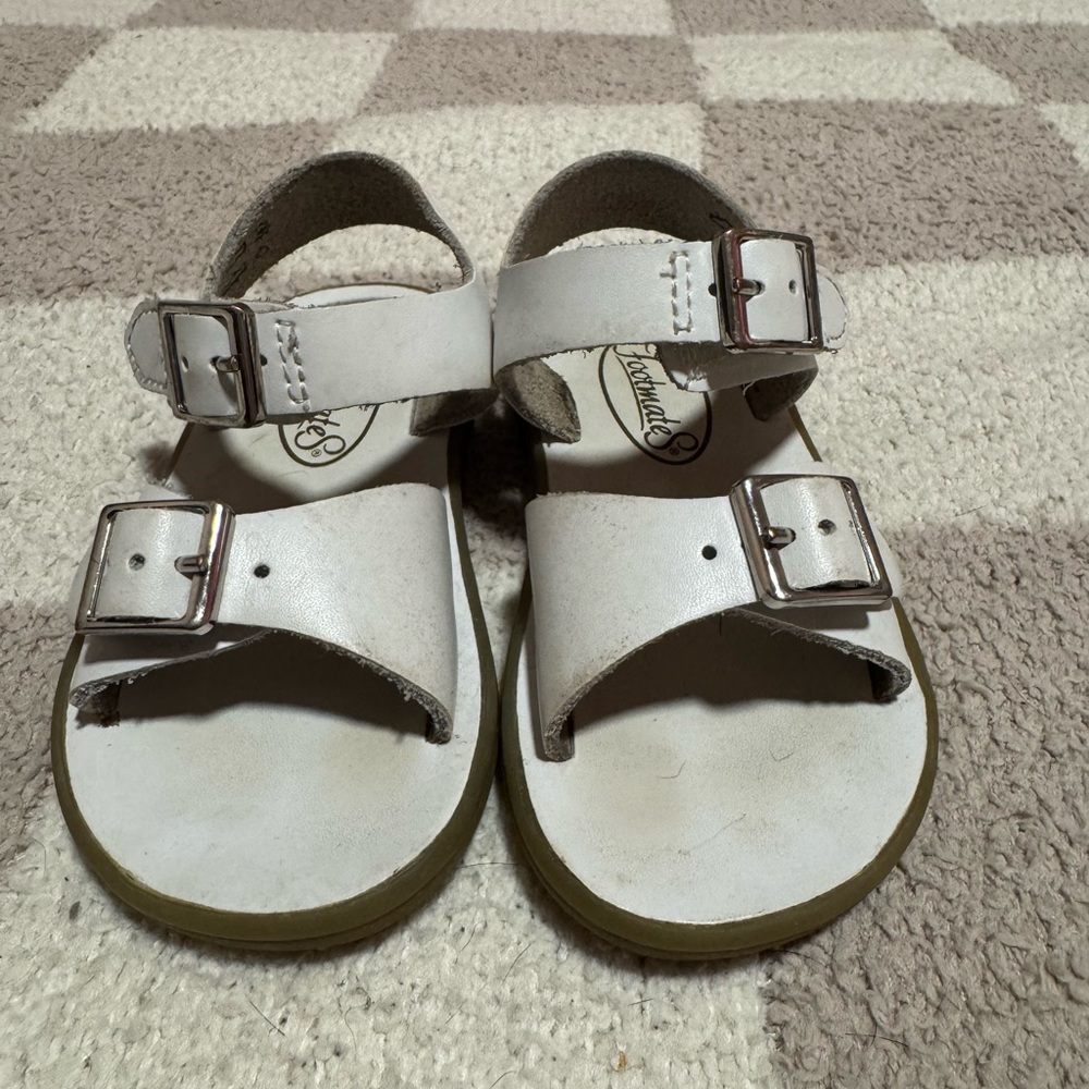 FootMates White Sandals with Buckles